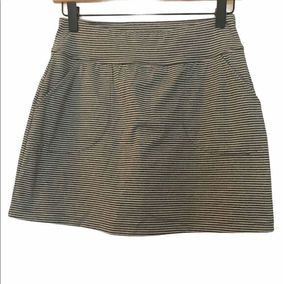 Aventura Gray and White Striped Kineta Skort with Front Pockets Sz XS - Picture 3 of 11